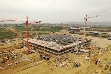 Nézze meg képeken, hogyan épül az új multifunkcionális csarnok!